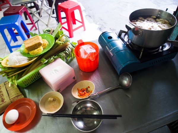 Vietnamese Hotpot - Don't Touch the Egg!